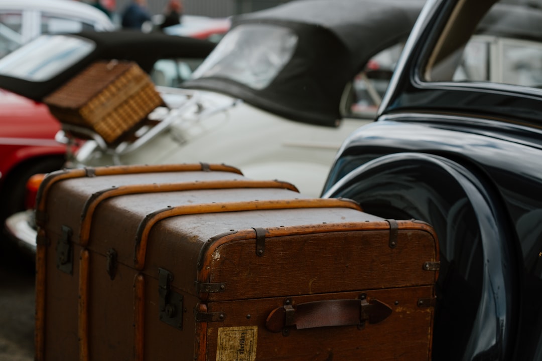 découvrez notre sélection de valises légères : idéales pour voyager sans effort, optimisez l'espace et embarquez facilement à bord de tous vos déplacements.