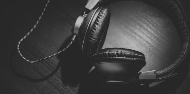 découvrez des podcasts culturels simples et accessibles spécialement conçus pour les seniors, idéals pour enrichir leur quotidien et stimuler leur curiosité.