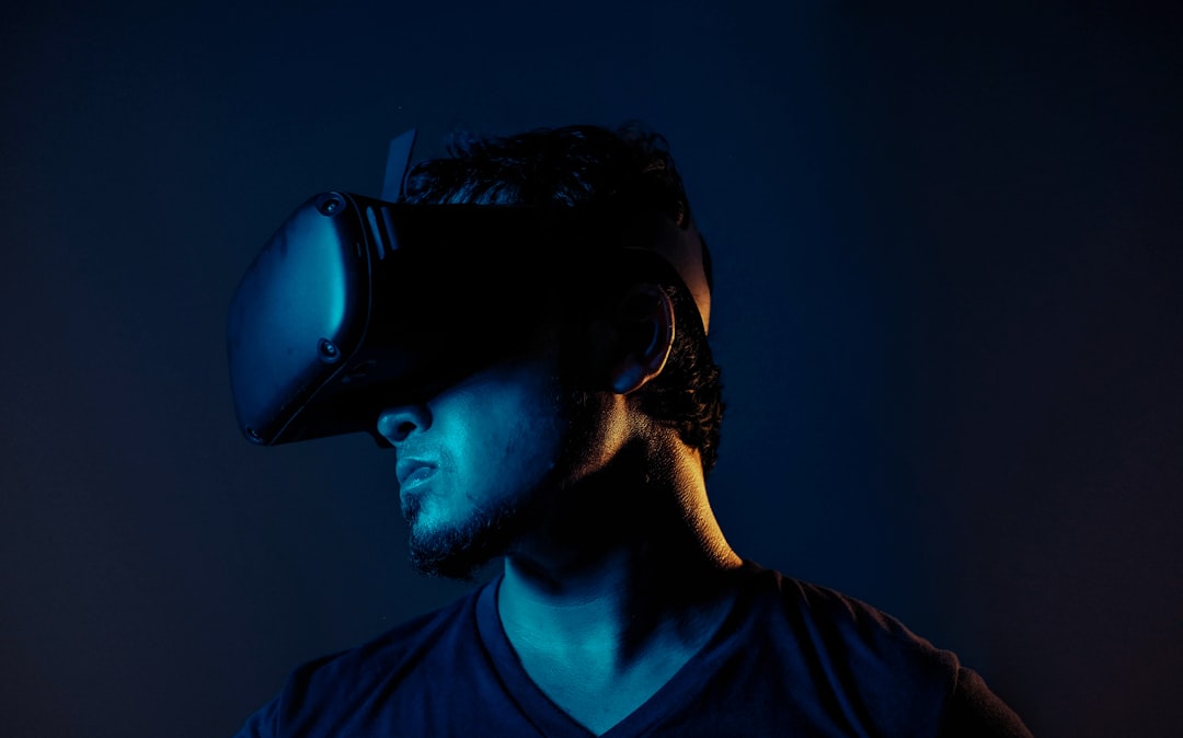 découvrez la réalité virtuelle : une technologie immersive qui transforme votre expérience numérique en vous plongeant dans des mondes virtuels interactifs et fascinants.