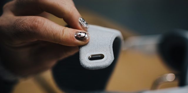 découvrez la serrure intelligente alliant sécurité et technologie pour un accès facile et sécurisé à votre domicile.