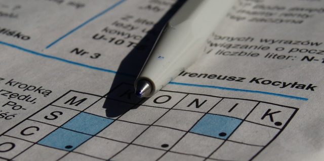 découvrez des mots croisés en ligne gratuits spécialement conçus pour les seniors, offrant des jeux stimulants et amusants pour exercer la mémoire et passer un bon moment.