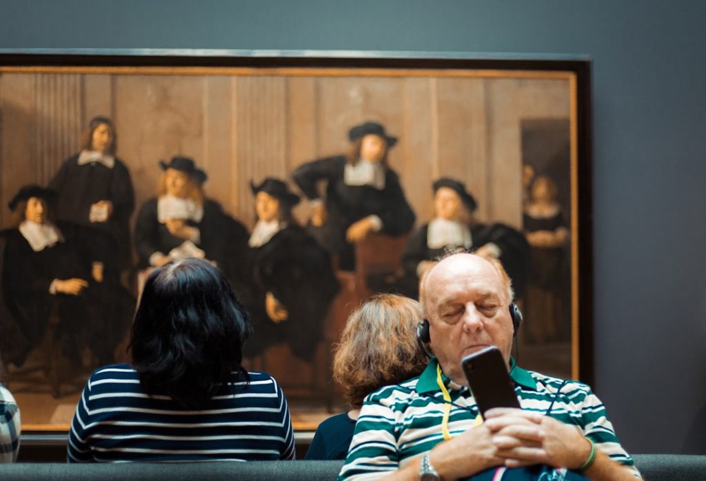 d&eacute;couvrez comment rendre les mus&eacute;es accessibles et accueillants pour les seniors, avec des am&eacute;nagements adapt&eacute;s et des services d&eacute;di&eacute;s pour une visite confortable et enrichissante.